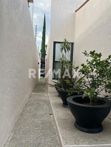 Casa En Venta En Condominio Jurica Mesón San Francisco