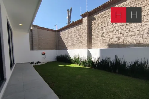 Casa En Venta En Lomas De Angelópolis Iii, Parque Nayarit
