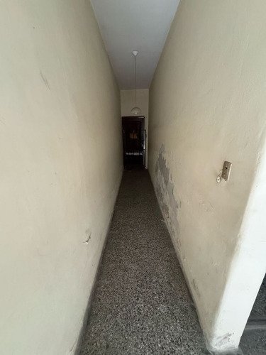 Casa + Depto.+ Local +galpón. Lote 14 X 22 Lanús O. Invers