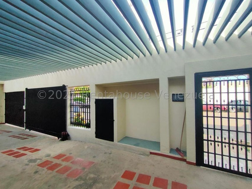 Imagen 10 de 10 de En Alquiler Impecable Casa Uso Comercial Zona Tierra Negra