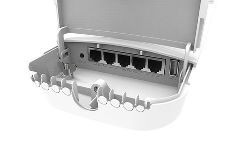 Imagen 2 de 4 de Mikrotik Omnitik 5 Poe Ac 802.11a/n/ac 2x2 4 Puertos Poe Out