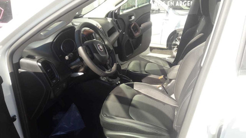 Imagen 5 de 21 de Fiat Toro 1.8 Nafta 170 E-torq Evo Freedom At6