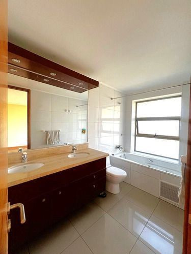 Departamento En Arriendo De 4 Dorm. En Las Condes