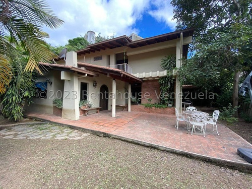 Casa En Venta - Desyree De Abreu 