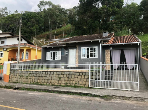 Imagem 1 de 14 de Casa À Venda No Bairro Santa Rita - Brusque/sc - 1928