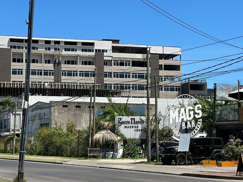 Imagen 15 de 16 de Cochera En Delta Center!