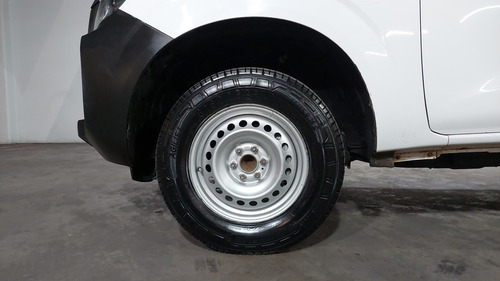 Nissan NP300 2.5 NP300 CHASIS CABINA