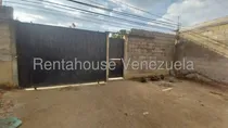 Comprar Terreno En Venta En Cabudare Tarabana Cuenta Con 565m2 Con Todos Los Servicios Básicos Y Casa Rural Cod 25 14702 Comunícate Soy Gabi Irastorza                                                          