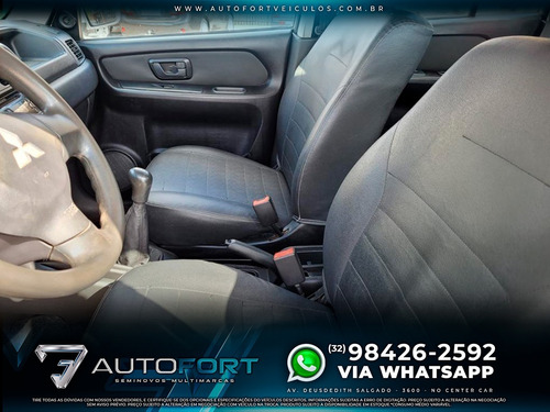 Imagem 8 de 15 de Mitsubishi Pajero Tr4 2.0 Flex 16v 4x2 Mec. 2012/2013