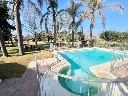 Casa En Venta Country Club Banco Provincia( Fondo Arroyo)