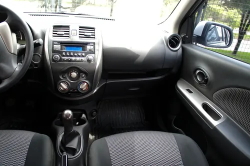 Nissan March 1.6 Active
