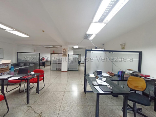 Edificio Comercial En Venta En Avenida Libertador Barquisimeto Lara. Código 23-15252 Excelente Oportunidad Al Mejor Precio Negociable!!!. Comunicate Conmigo! Gracias. Pregunta Sin Compromiso Kv #
