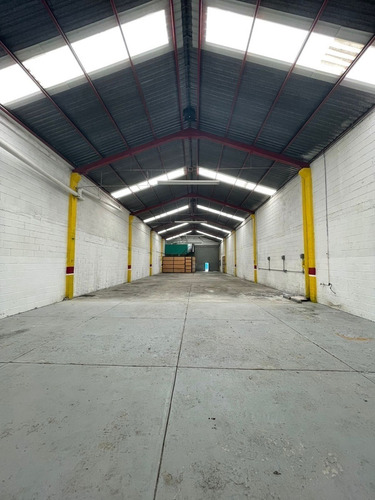Imagen 3 de 13 de Bodega Industrial O Comercial En Renta. Tlalnepantla.