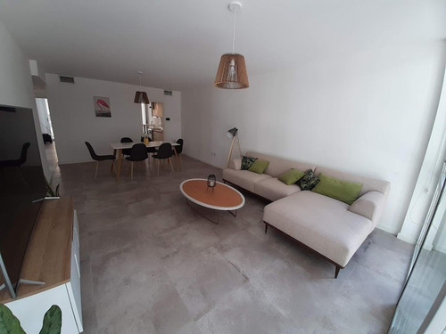 Imagen 2 de 22 de Departamento De 3 Ambientes - A La Calle - Brown 2600