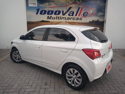 Imagem 8 de 11 de Chevrolet Onix 1.4 Mpfi Lt 8v Flex 4p Manual