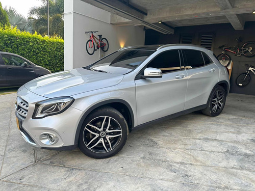 Mercedes-Benz Clase GLA 1.6 Urban