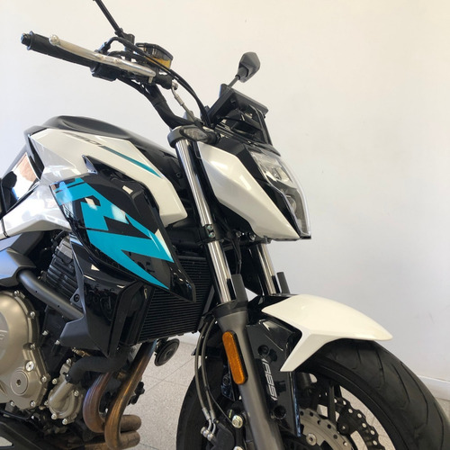 Imagen 8 de 19 de Cf Motos Rz 650 Usada