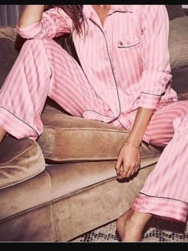 Imagen 1 de 5 de Pijama Victoria Secret De Seda Talle Xl