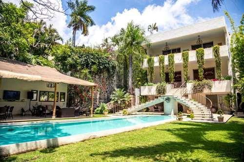 Casa En Venta En Acapantzingo, Cuernavaca