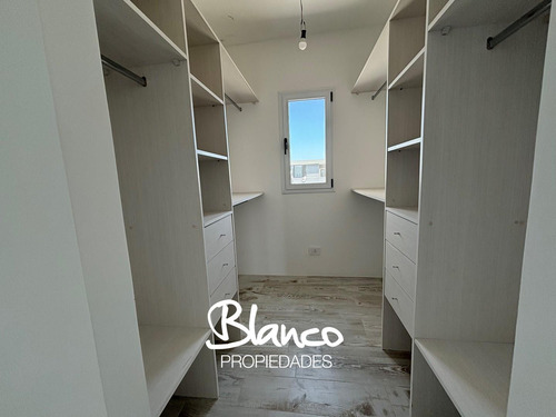 Casa En Venta En Puertos Del Lago, Barrio Araucarias, Escobar, G.b.a. Zona Norte