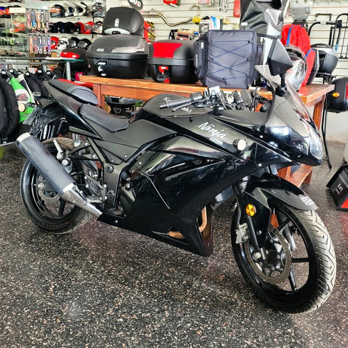 Imagen 10 de 17 de Kawasaki Ninja 250 2011 (no Dominar No Tnt 300) - Bonetto