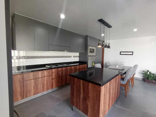 Venta De Casa En Residencial Viena Modelo Plus En Llano Grande Metepec