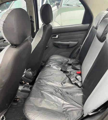 Imagen 9 de 17 de Fiat Siena 2015 1.4 El Pack Attractive