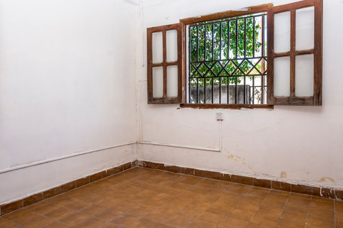 Casa 6 Dormitorios Venta Villa Lavalle