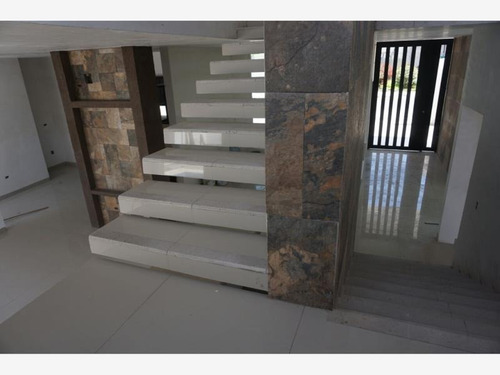 Imagen 10 de 12 de Casa Sola En Venta Albatros Residencial