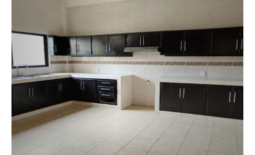 Casa En Venta En Coatzacoalcos Av 18 De Marzo Vl11-bc