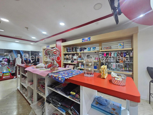 Estupenda Local Comercial En Venta En Manzanares. Mls# 25-12200 Zr