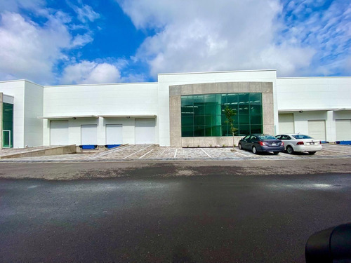 Renta Naves Industriales (455m2) | Parque Industrial | Carr. Qro Mex | $40mil