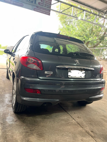 Peugeot 207 1.4 Sedan Hdi Xt