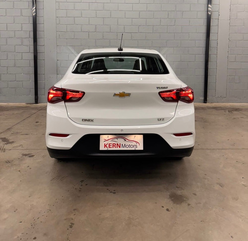 Chevrolet Onix plus 1.0 Ltz Turbo 4p