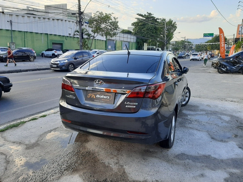 Imagem 6 de 15 de Hyundai Hb20s 2014 1.6 Comfort Plus Flex Aut. 4p