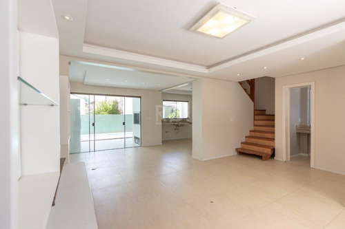 Casa Em Hípica Com 3 Dormitórios - Lu431789