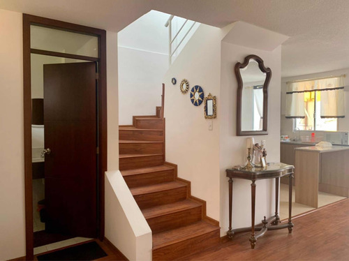 Casa En Venta De Oportunidad En Calderón