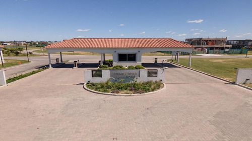 Lote En Venta A La Laguna, En Magallanes, Hudson, Berazategui. Con Proyecto Aprobado