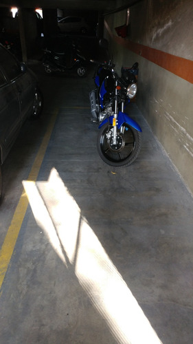 Imagen 4 de 8 de Alquilo Cochera Cubierta Moto,control Remoto, Seguridad.