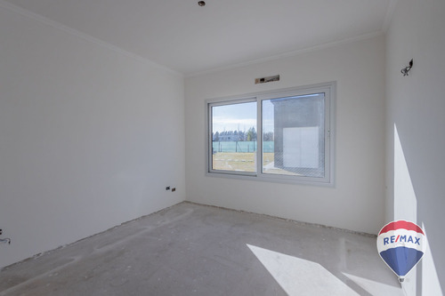 Casa En Venta En Haras Del Sur