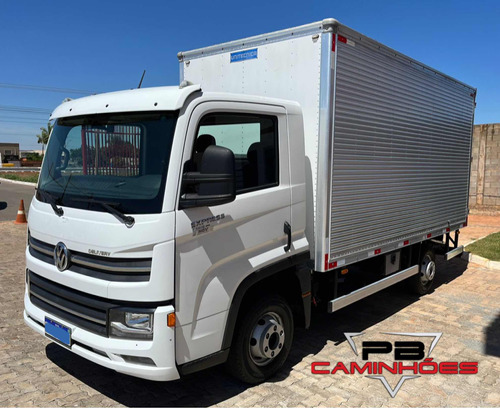 Volkswagen Delivery Express 4x2 - 2020/2021 Com Baú.