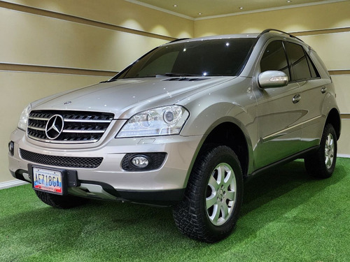 Imagen 2 de 18 de Mercedes Benz Ml350