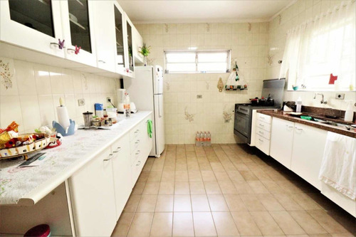 Imagem 7 de 13 de Sobrado 180m2 Ótima Localização Casa Extremamente Conservada