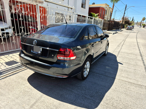 Volkswagen Vento 1.6 Confortline At