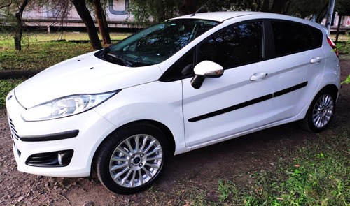 Ford Fiesta 2017 Impecable - Oportunidad