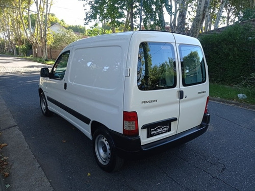 Imagen 4 de 15 de Peugeot Partner 1.6 Hdi Furgon Confort Año 2016