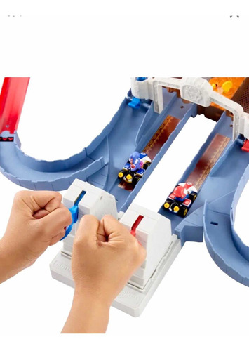 Hot Wheels Mario Kart Castillo De Bowser Pista Mario Mattel