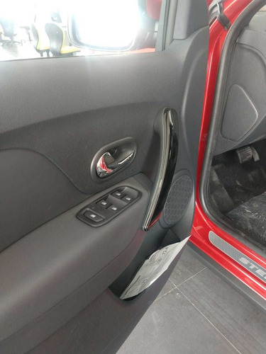 Imagen 8 de 15 de Renault Sandero Stepway Intens 1.6 Ms