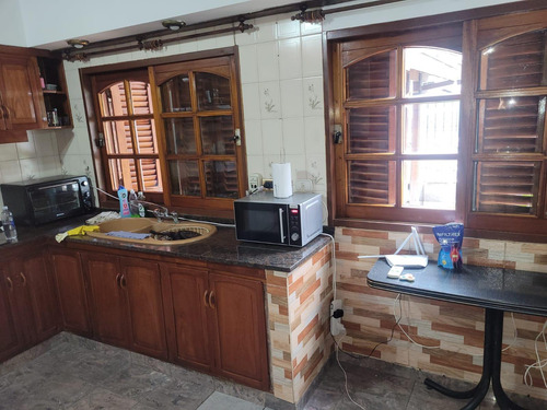 Casa En Venta - 2 Dormitorios 1 Baño 1 Cochera - 438mts2 - Libertad, Merlo