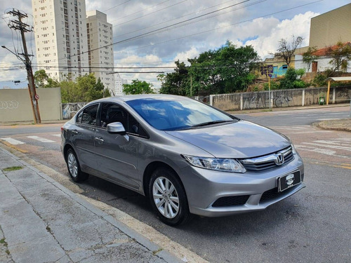 Honda Civic 1.8 Lxs 16v Flex 4p Automático